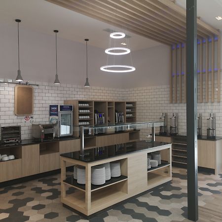 Holiday Inn Express Madrid Leganes By Ihg Exterior foto