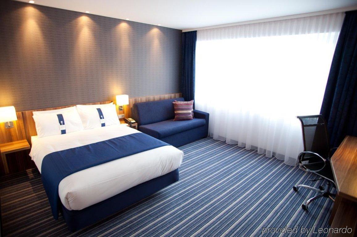 Holiday Inn Express Madrid Leganes By Ihg Exterior foto